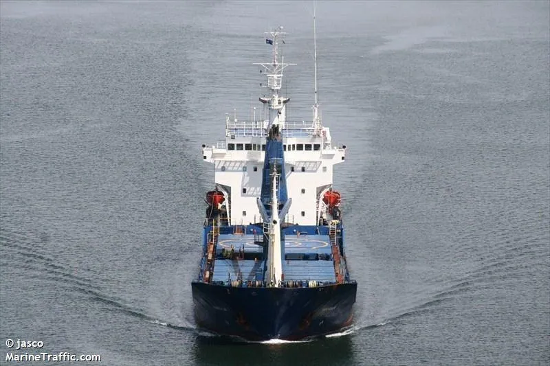 The Hakula, formerly the Sandra Marie, under way, seen from ahead